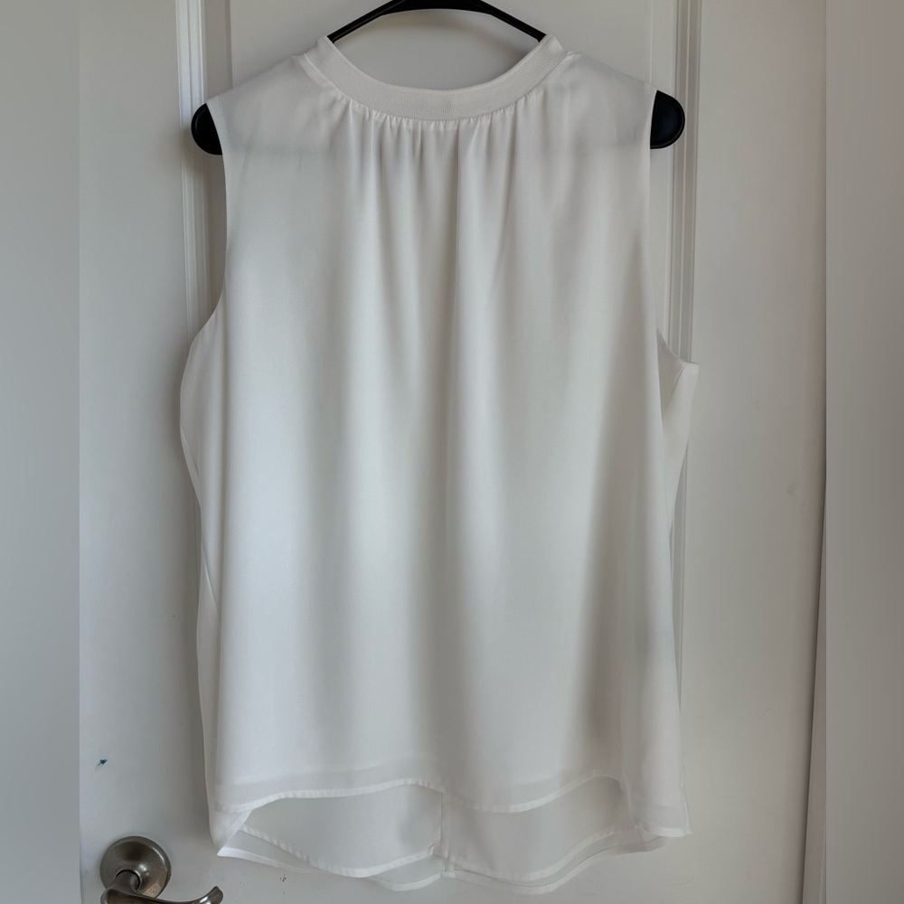 Alfani White Relaxed Blouse with Rounded Neckline & Zip closure, Sz L
